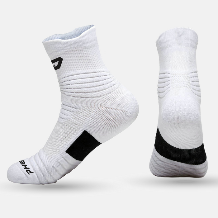 Quantum Knit Lite Quarter Performance Socks - White
